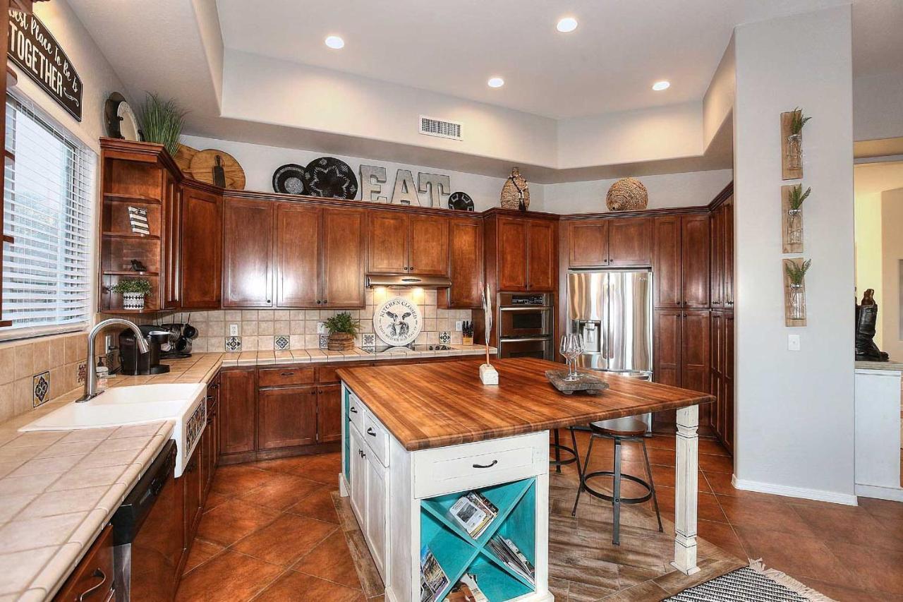 Adobe Arizona Home With City And Mountain Views Queen Creek Bagian luar foto
